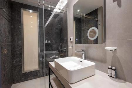 Aeifos Boutique - 45