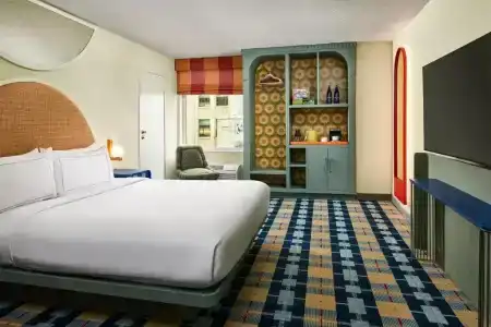 The Curtis- a Doubletree By Hilton - 9