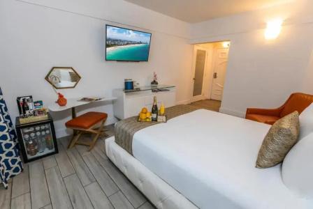 Oceanside and Suites - 41