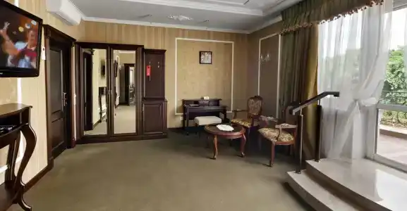 Замковый - 48