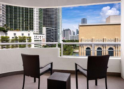 DoubleTree by Hilton Grand Biscayne Bay - 63