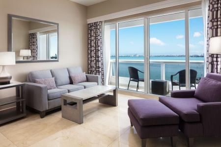 DoubleTree by Hilton Grand Biscayne Bay - 60