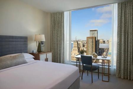 Hilton - 111