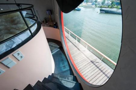Botel - 43