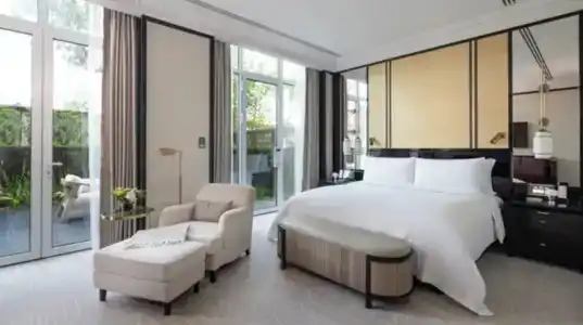 The Peninsula - 65