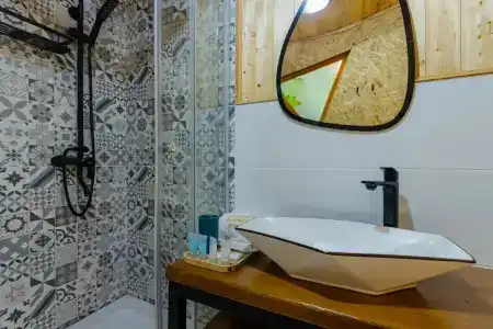 Marina kvariati - 27