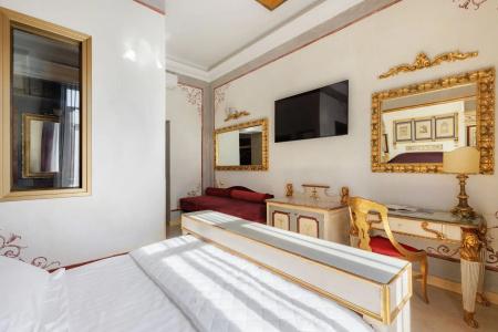 Romanico Palace - 33