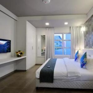 Velana Beach Maldives - 39