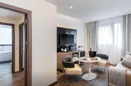 Melia Madrid Serrano - 90