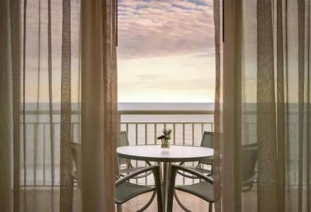 Hilton Suites Oceanfront - 74