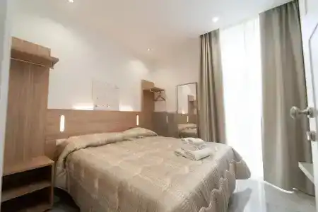 H. G. Boutique Toledo Napoli Centro - 52