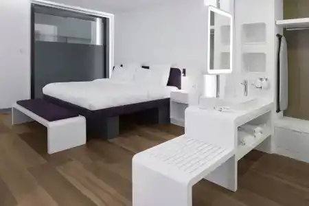 Yotel Airport, City Entrance - 15
