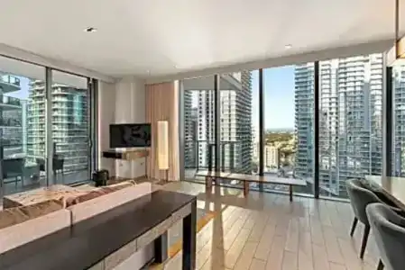 East Miami - 87