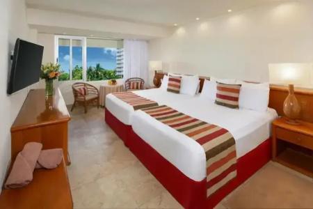 Oasis Palm - 29