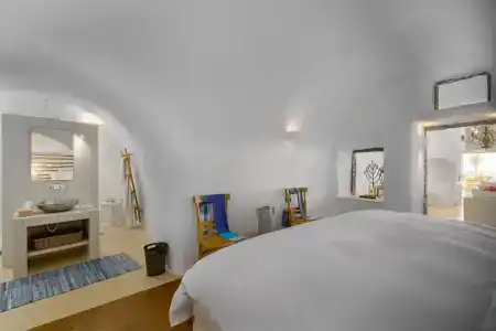 Iconic Santorini, a Boutique Cave - 61