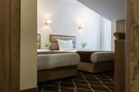 Gallery Inn - 26