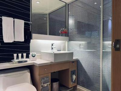Park Inn by Radisson Shanghai Downtown - 32