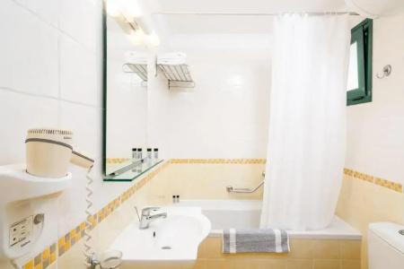 Helion Resort - 22
