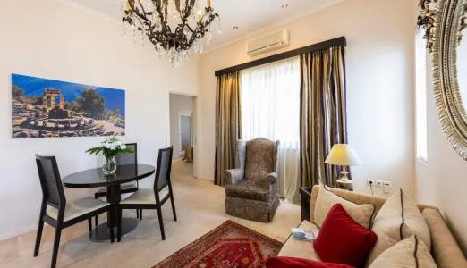 Best Western Plus Embassy - 70