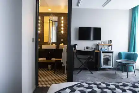 Hotel - 4