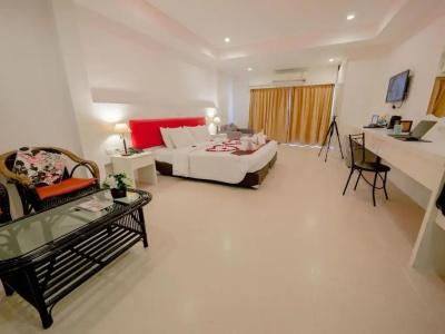 Armoni Patong Beach - 45