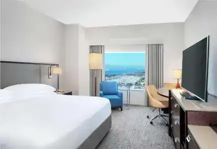 Hilton San Diego Bayfront - 2