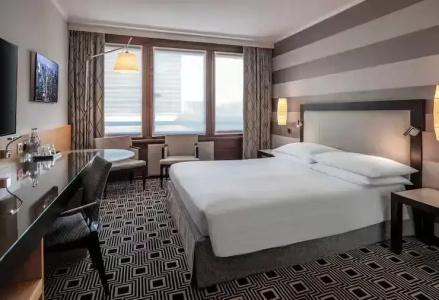 Hilton Geneva and Conference Centre - 24