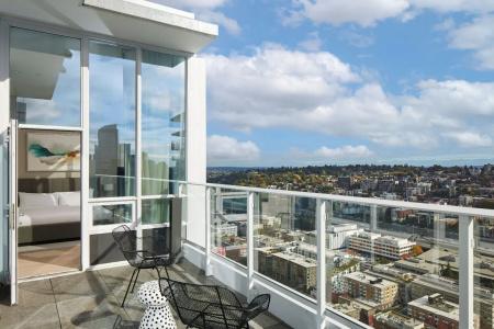 Level Seattle - South Lake Union - 106
