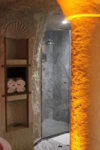 Local Cave House - 24