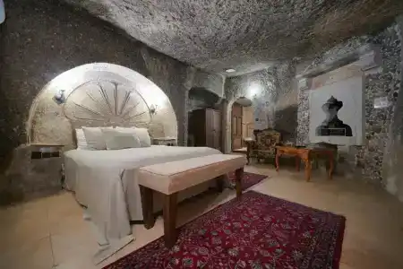Holiday Cave - 72