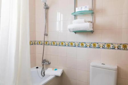 Ramada & Suites by Wyndham Costa del Sol Fuengirola - 194