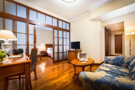 Best Western Premier Astoria - 51
