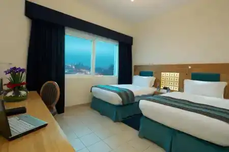 Tamani Marina & - 5