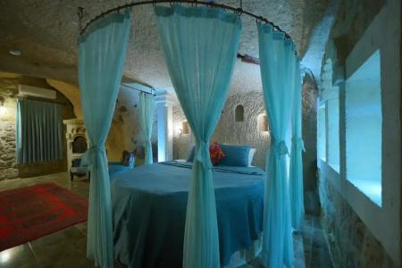 Holiday Cave - 139