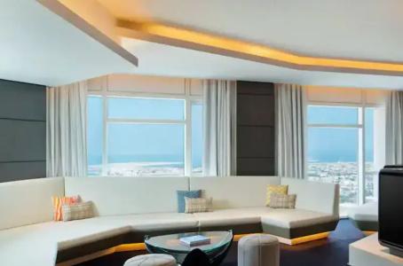 V Dubai, Curio Collection by Hilton - 102