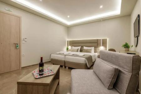 Remezzo Studios & - 52