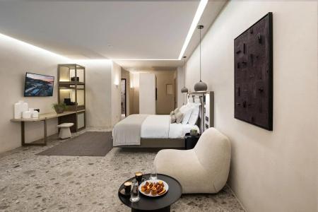 Aeonic Suites and Spa - 61