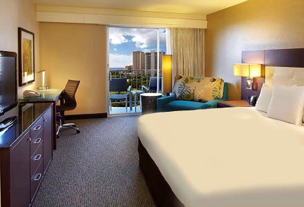 DoubleTree by Hilton Alana - Waikiki Beach - 49