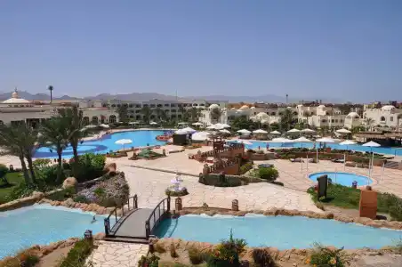Regency Plaza Aqua Park and Spa Resort - 11