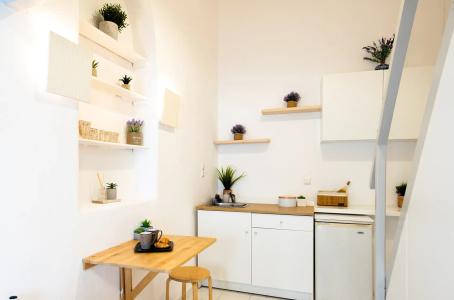 White and Grey - 128