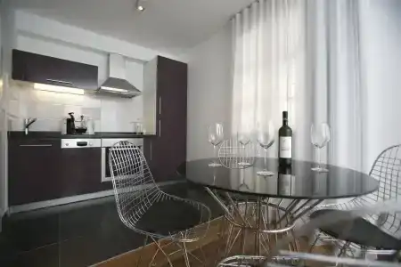 Divota Apartment - 211