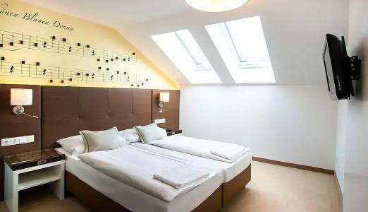 Boutique Donauwalzer - 44