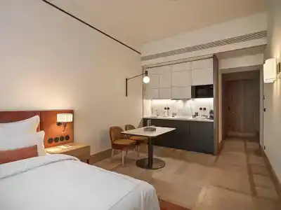 The Julius Prague - 75
