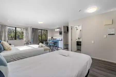Christchurch Top 10 Holiday Park - 118