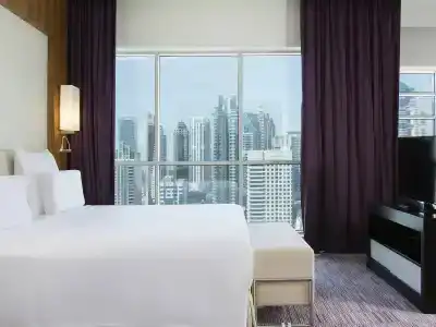 Pullman Dubai Jumeirah Lakes Towers - 53