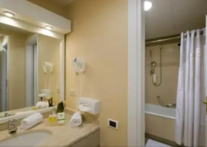 Holiday Inn Naples, An Ihg - 75