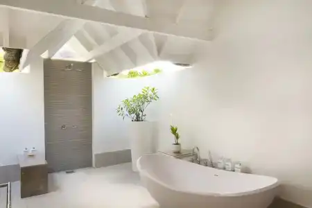 Lux* South Ari Atoll Resort & Villas - 27