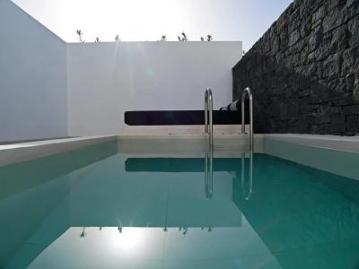 Cresanto Luxury Suites - 45