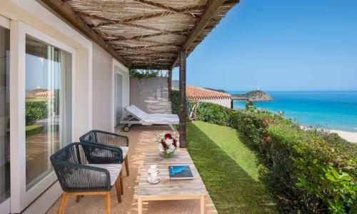 Baia Di Chia Resort Sardinia, Curio Collection By Hilton - 58