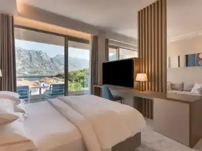 Blue Kotor Bay Premium Spa Resort - 72